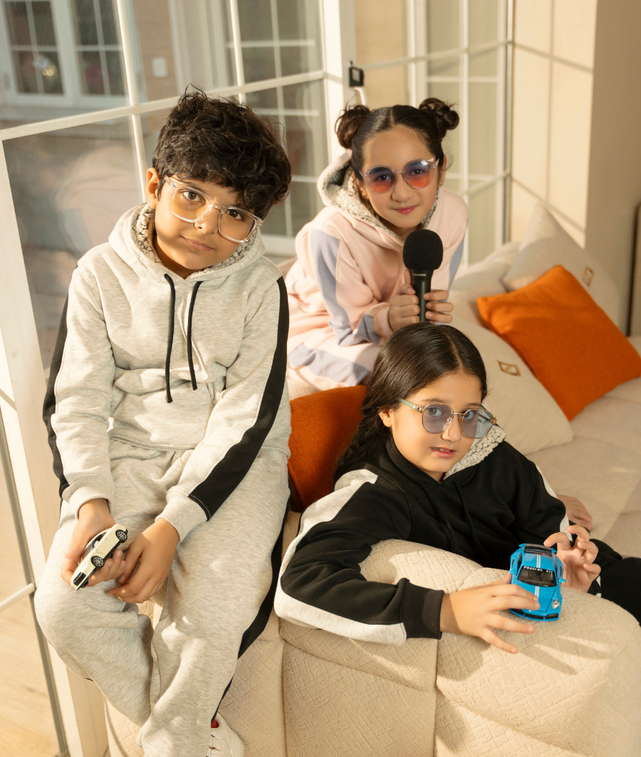 Sweatshirts & Hoodies